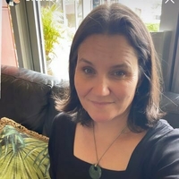 Dr Fiona Langridge headshot